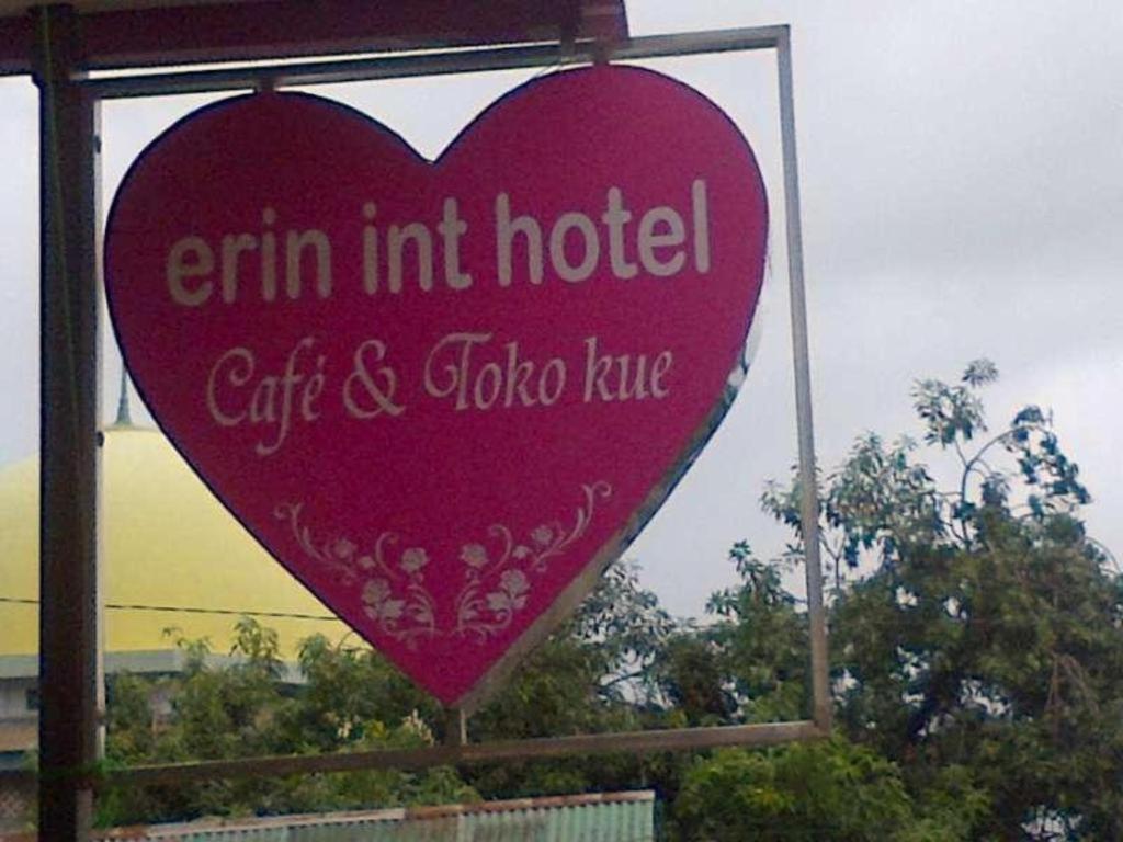 Erin Int Hotel Makassar Exterior photo